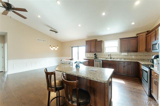 11405 Flagstone Circle, Rolla, MO 65401