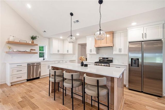 51 SE 208th Street, Holt, MO 64048