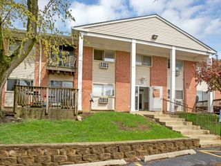 680 Marilyn Avenue 201, Glendale Heights, IL 60139
