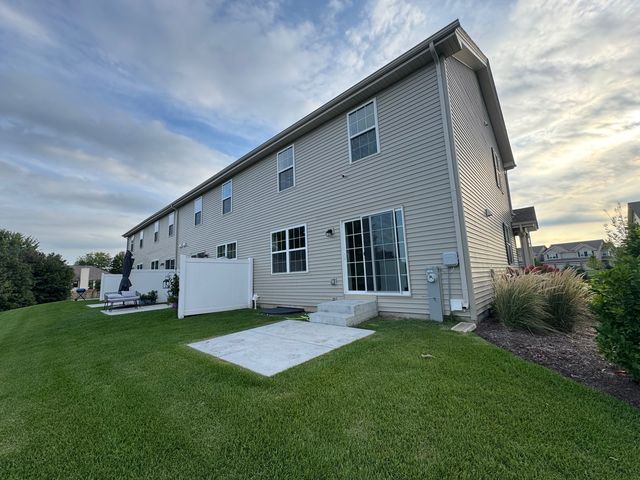 2068 Canyon Creek Court 2068, Aurora, IL 60503