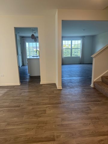 2068 Canyon Creek Court 2068, Aurora, IL 60503