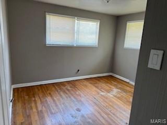 9843 Edgefield Drive, St Louis, MO 63136