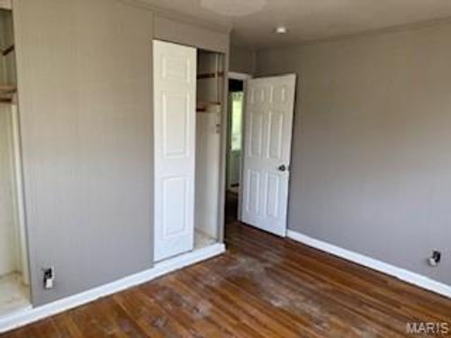 9843 Edgefield Drive, St Louis, MO 63136