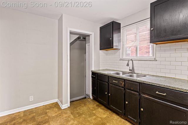 20163 Bramford Street, Detroit, MI 48234