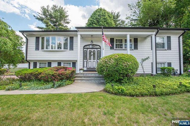 31 Grover Drive, Wayne, NJ 07470