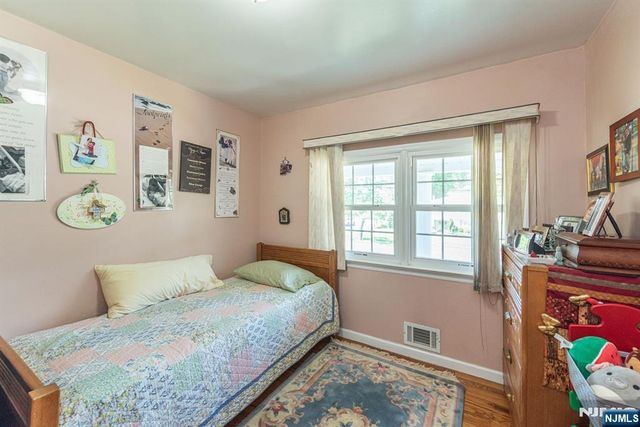 31 Grover Drive, Wayne, NJ 07470