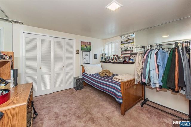 31 Grover Drive, Wayne, NJ 07470