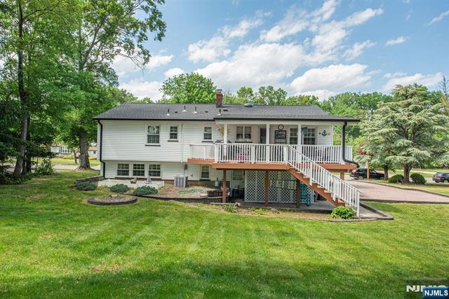 31 Grover Drive, Wayne, NJ 07470