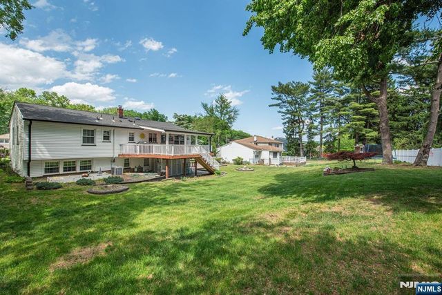31 Grover Drive, Wayne, NJ 07470