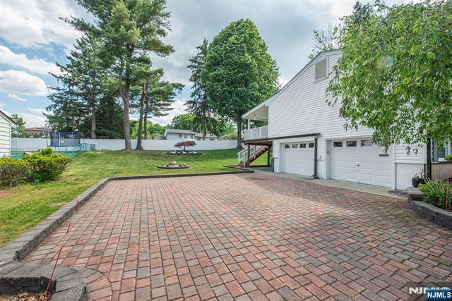 31 Grover Drive, Wayne, NJ 07470