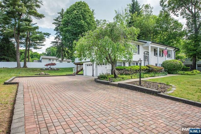 31 Grover Drive, Wayne, NJ 07470
