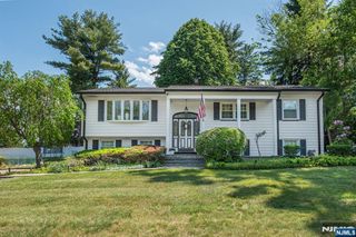 31 Grover Drive, Wayne, NJ 07470