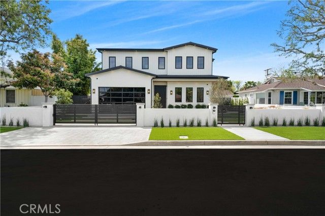 4919 Mammoth Avenue, Sherman Oaks, CA 91423