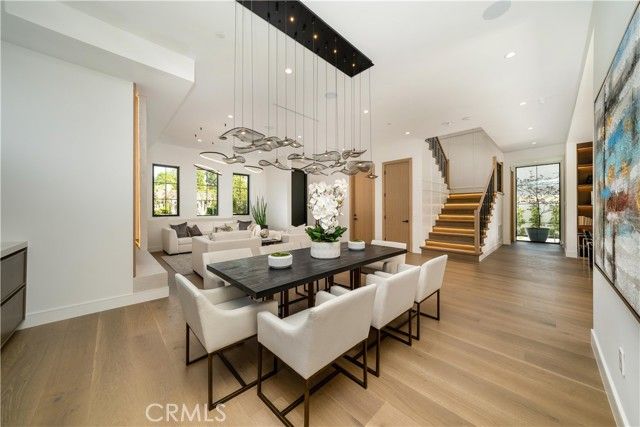 4919 Mammoth Avenue, Sherman Oaks, CA 91423