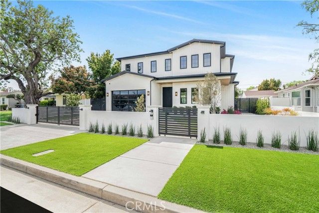 4919 Mammoth Avenue, Sherman Oaks, CA 91423