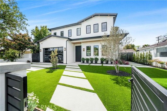 4919 Mammoth Avenue, Sherman Oaks, CA 91423