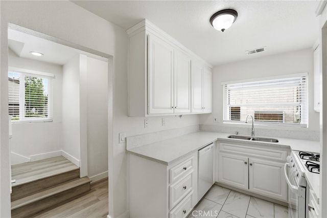 1710 S Mountain Avenue B, Ontario, CA 91762
