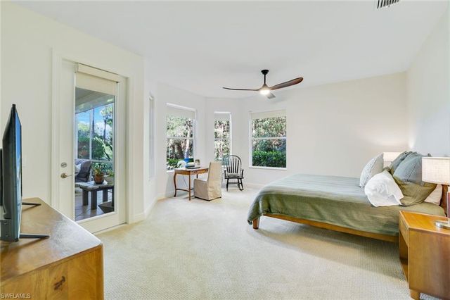4956 Shaker Heights CT 101, Naples, FL 34112