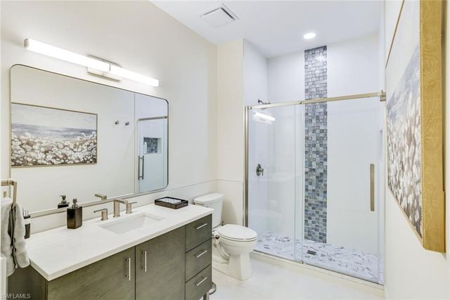 4956 Shaker Heights CT 101, Naples, FL 34112