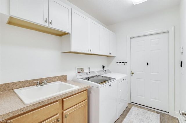 4956 Shaker Heights CT 101, Naples, FL 34112