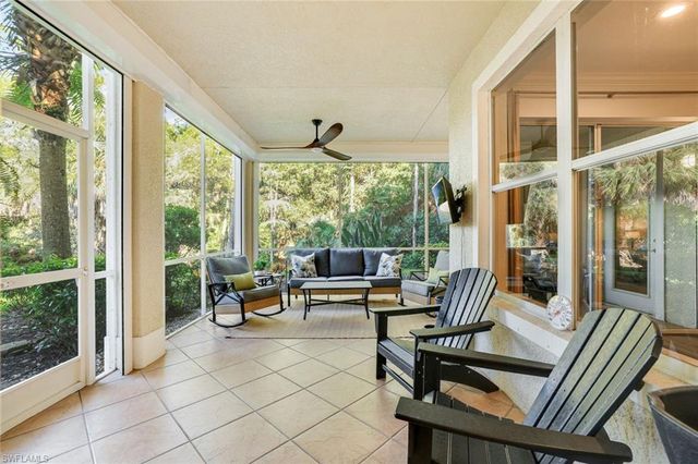 4956 Shaker Heights CT 101, Naples, FL 34112