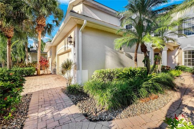 4956 Shaker Heights CT 101, Naples, FL 34112