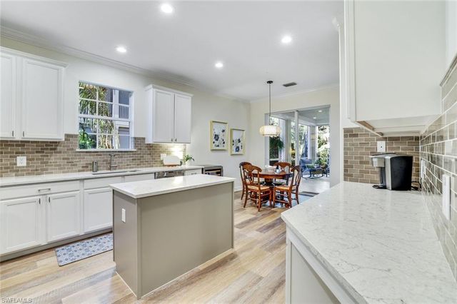 4956 Shaker Heights CT 101, Naples, FL 34112