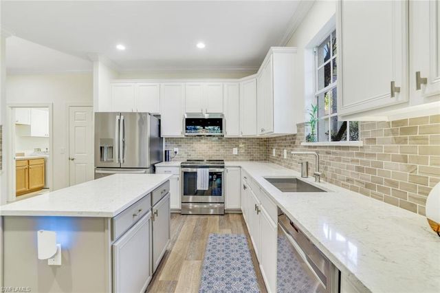 4956 Shaker Heights CT 101, Naples, FL 34112