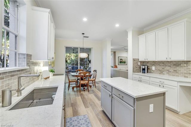 4956 Shaker Heights CT 101, Naples, FL 34112