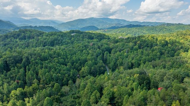 422 AUTUMN Lane, Gatlinburg, TN 37738