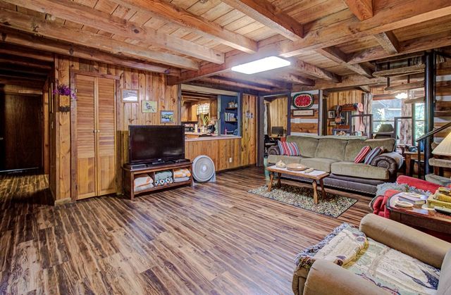 422 AUTUMN Lane, Gatlinburg, TN 37738