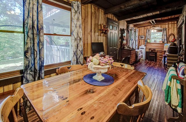 422 AUTUMN Lane, Gatlinburg, TN 37738