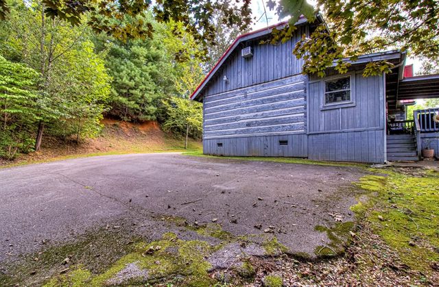 422 AUTUMN Lane, Gatlinburg, TN 37738