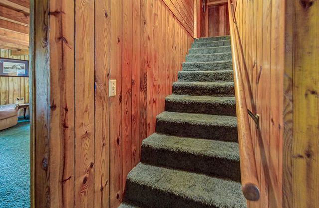 422 AUTUMN Lane, Gatlinburg, TN 37738