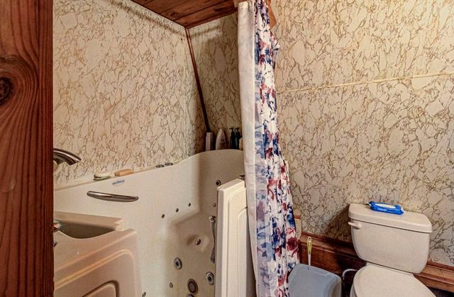 422 AUTUMN Lane, Gatlinburg, TN 37738