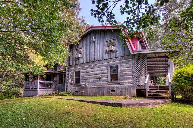 422 AUTUMN Lane, Gatlinburg, TN 37738