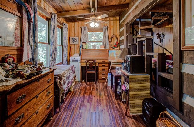 422 AUTUMN Lane, Gatlinburg, TN 37738