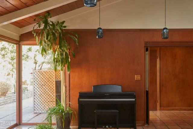 918 El Toro Road, Ojai, CA 93023