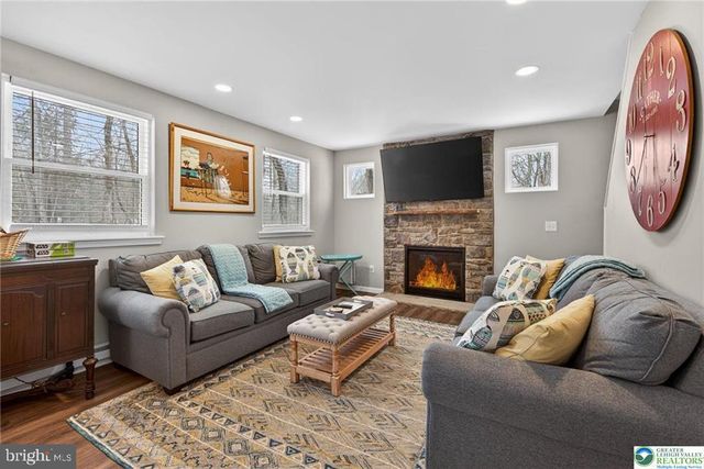 204 YUMA TRL, Pocono Lake, PA 18347