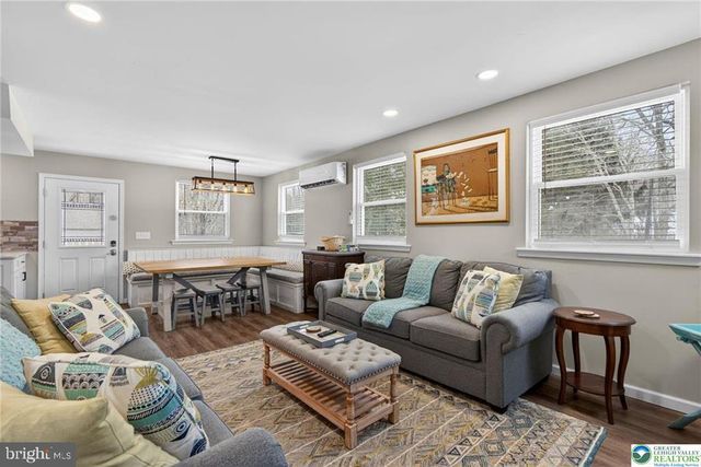 204 YUMA TRL, Pocono Lake, PA 18347