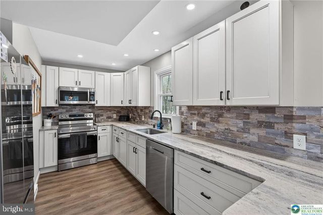 204 YUMA TRL, Pocono Lake, PA 18347