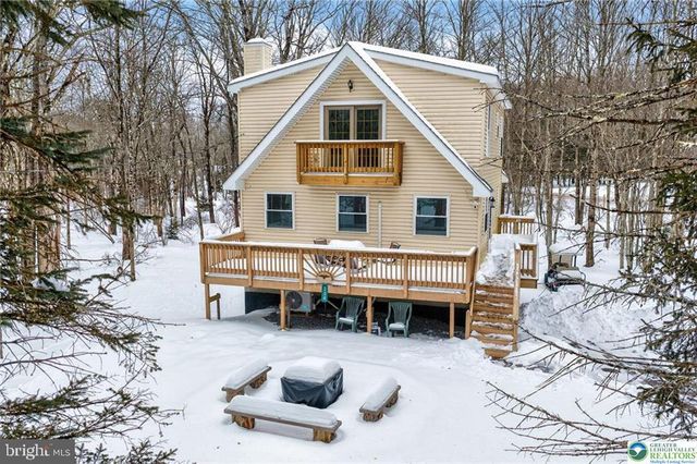 204 YUMA TRL, Pocono Lake, PA 18347