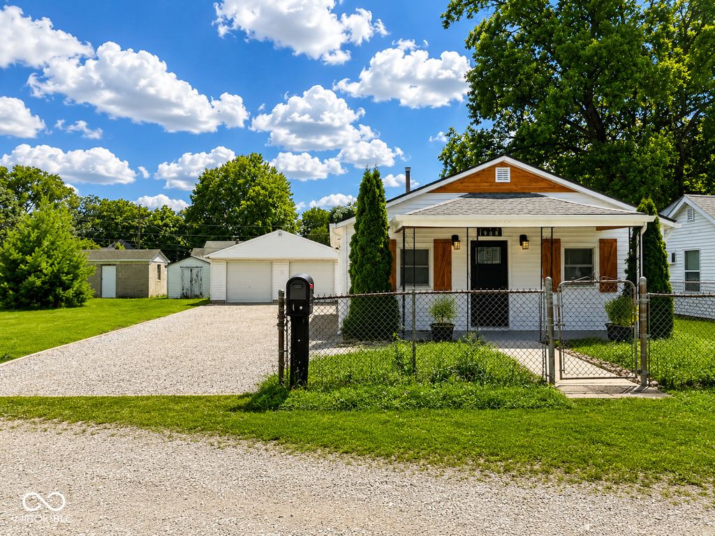 1909 S Pershing, Indianapolis, IN 46221