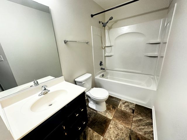 1665 Ruby Drive 1, Pingree Grove, IL 60140