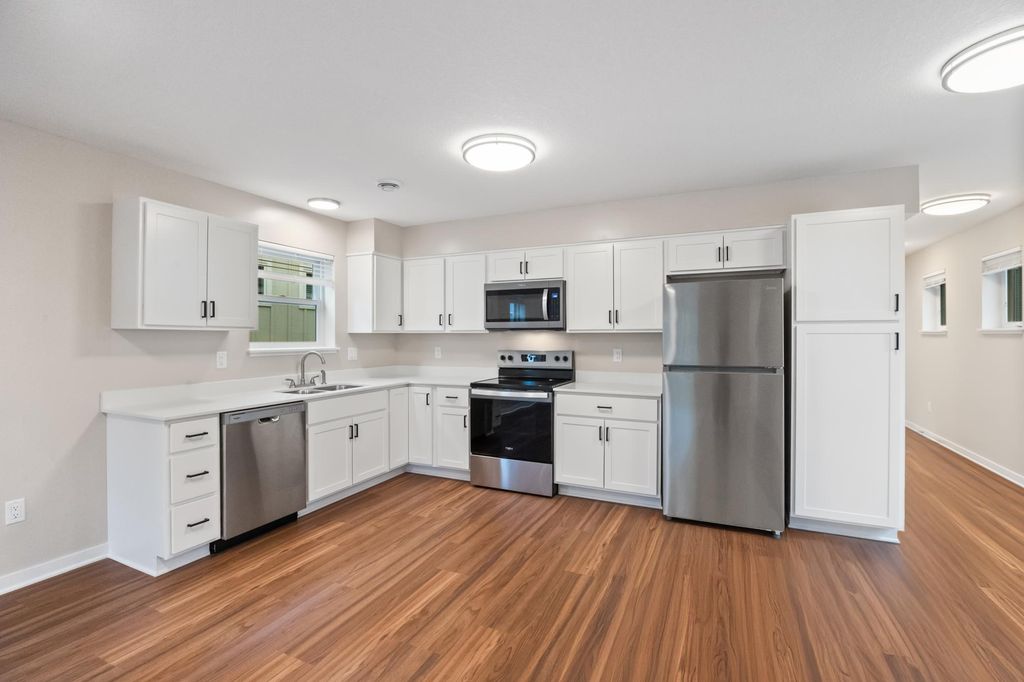 1334 Winthrop Street N, Saint Paul, MN 55119 — photo 5