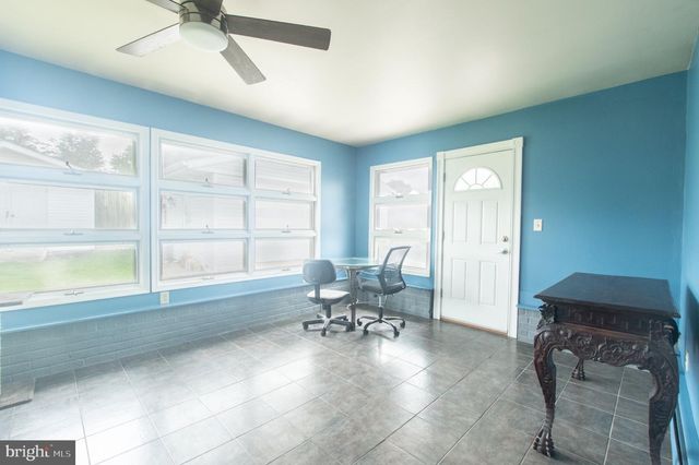15 W STEPHEN DR, Newark, DE 19713