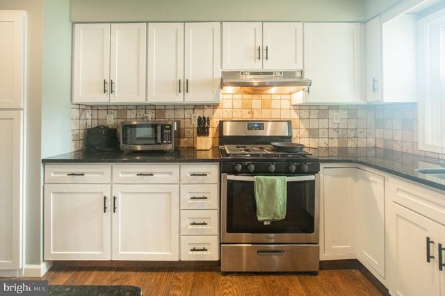 15 W STEPHEN DR, Newark, DE 19713