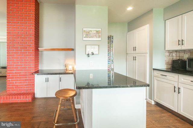 15 W STEPHEN DR, Newark, DE 19713