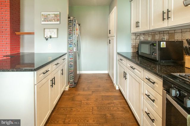 15 W STEPHEN DR, Newark, DE 19713