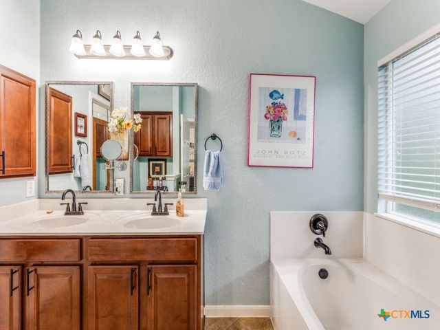 2926 Oak Branch Ridge, New Braunfels, TX 78130